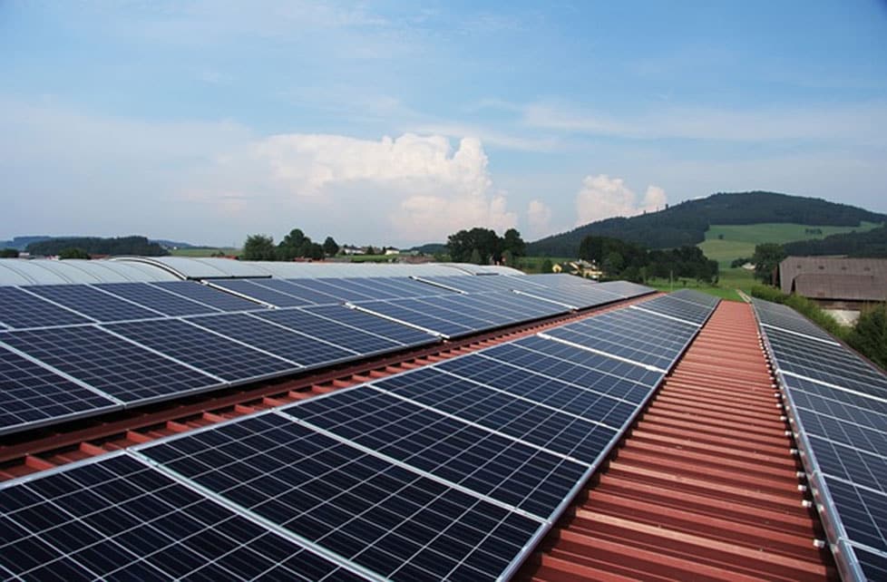 Solar panel lightning strike impact and lightning protection measures