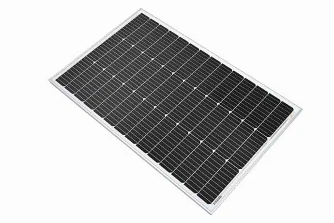 Qué puedo hacer con un panel solar de 100W?
