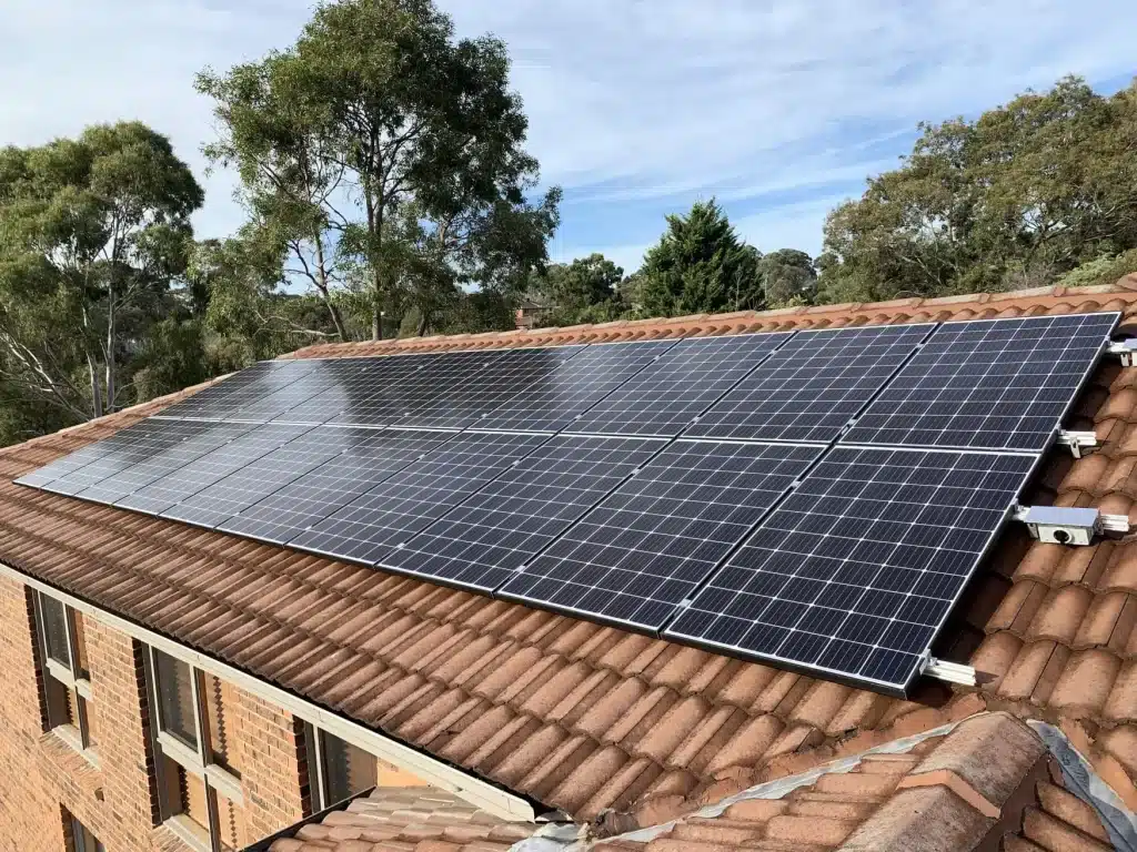 how many solar panels to power a house