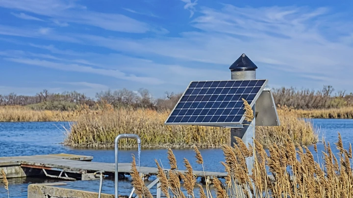 Environmental friendliness of rigid solar panels